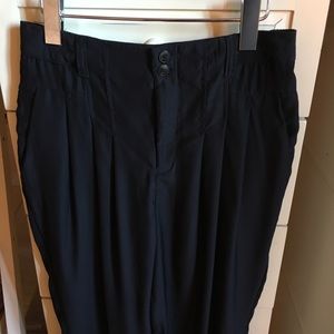 Loose black silk pants by Kimchi Blue